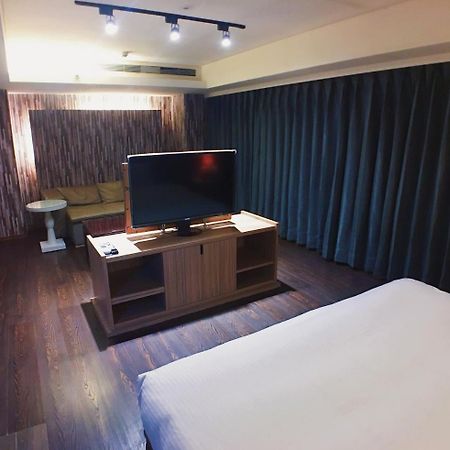 Love Hotel Taipei Extérieur photo