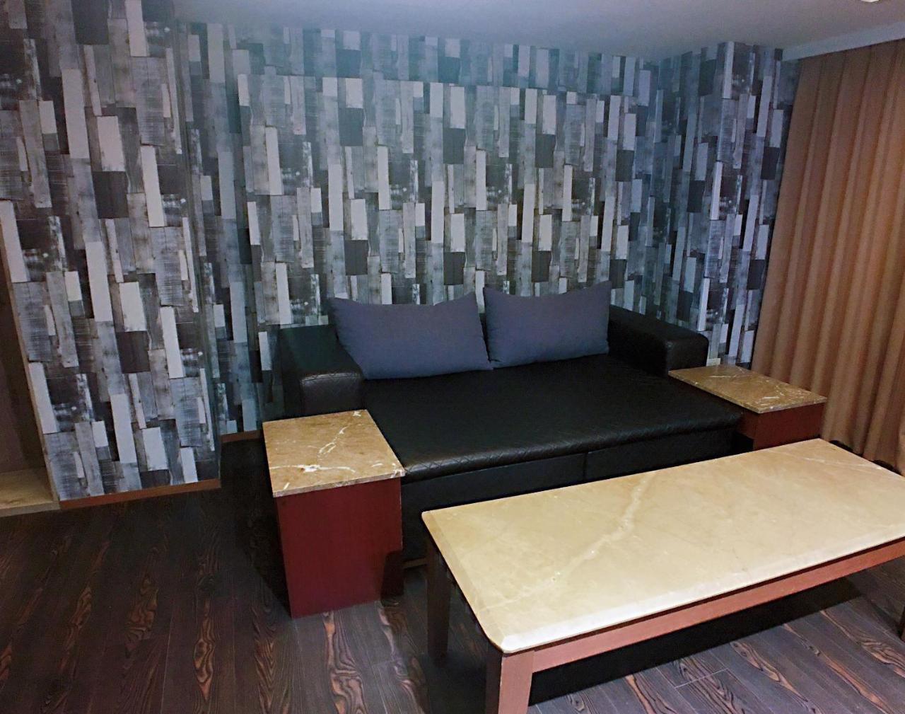 Love Hotel Taipei Extérieur photo